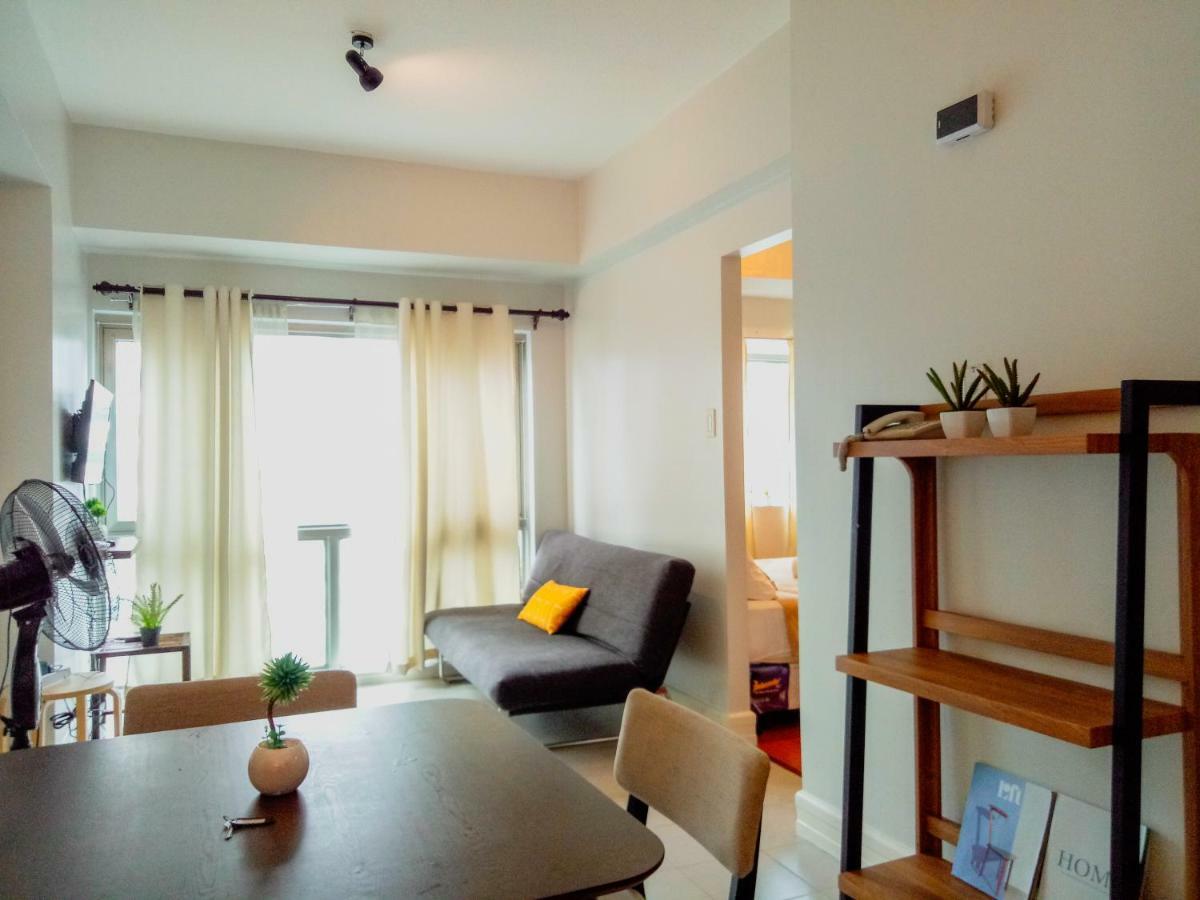 Forbes Area Bgc Taguig Manilaアパートメント エクステリア 写真
