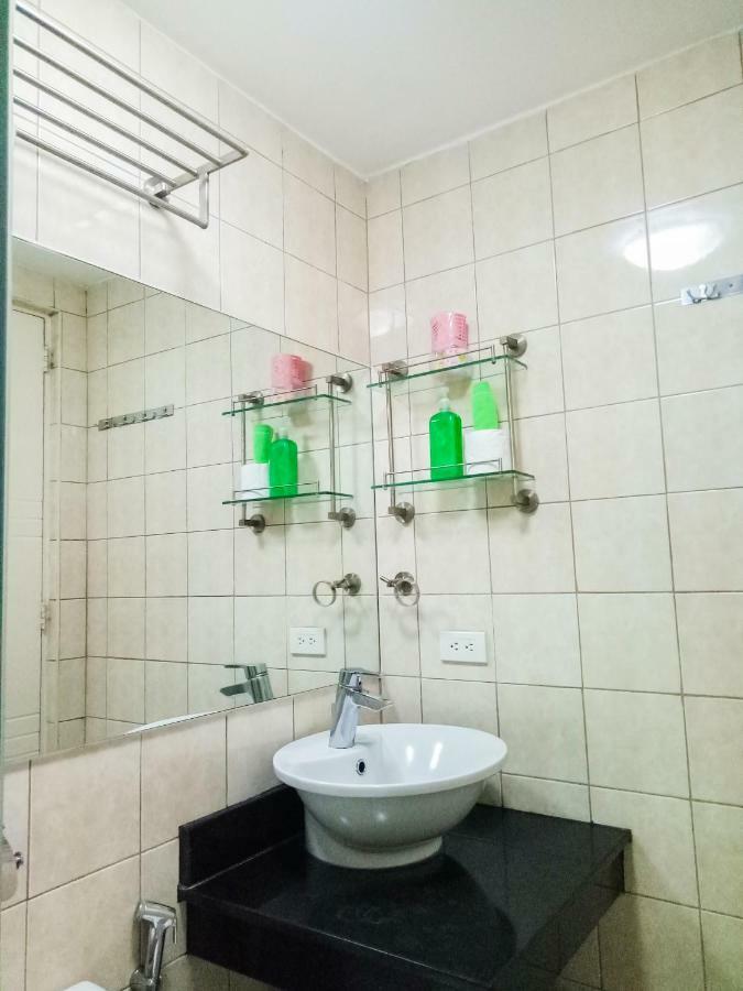 Forbes Area Bgc Taguig Manilaアパートメント エクステリア 写真