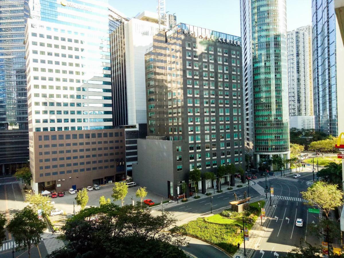 Forbes Area Bgc Taguig Manilaアパートメント エクステリア 写真