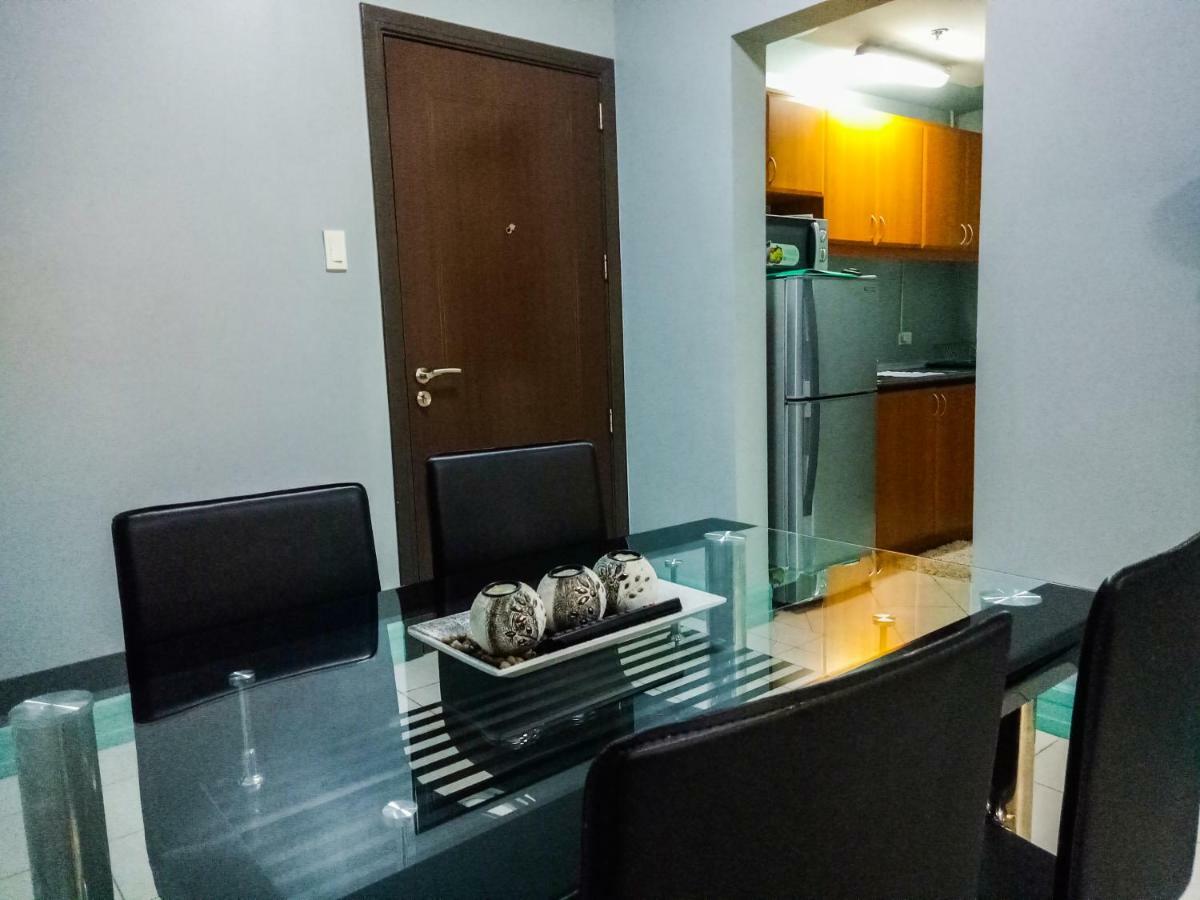 Forbes Area Bgc Taguig Manilaアパートメント エクステリア 写真