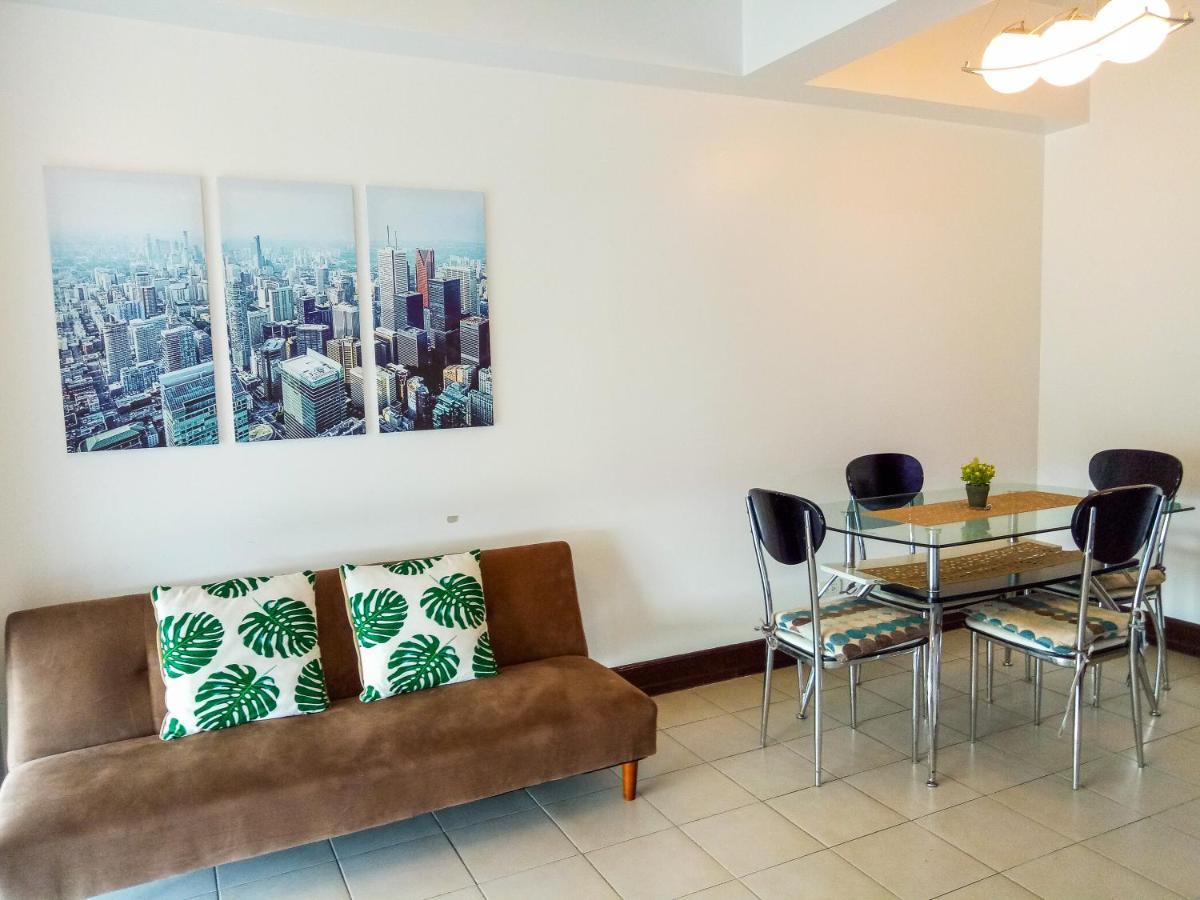 Forbes Area Bgc Taguig Manilaアパートメント エクステリア 写真