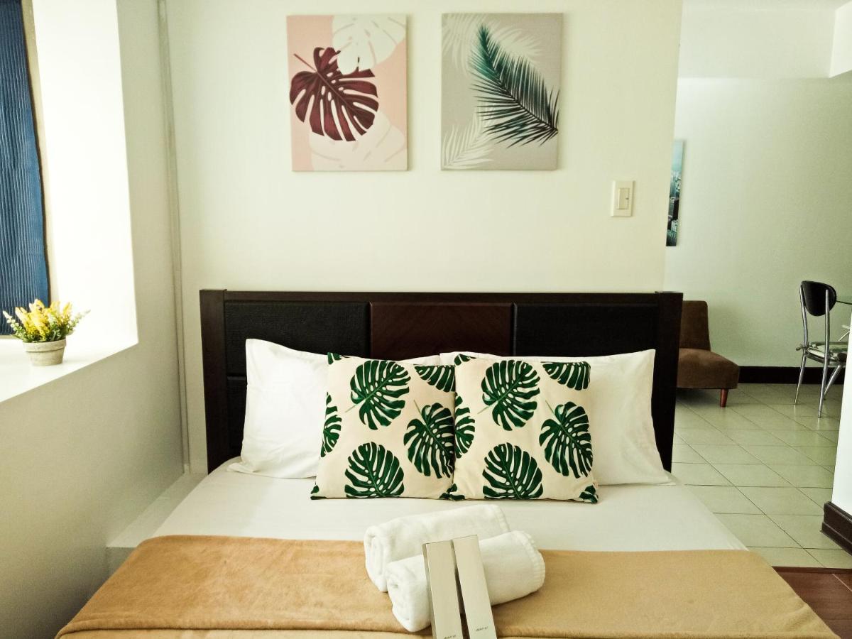 Forbes Area Bgc Taguig Manilaアパートメント エクステリア 写真