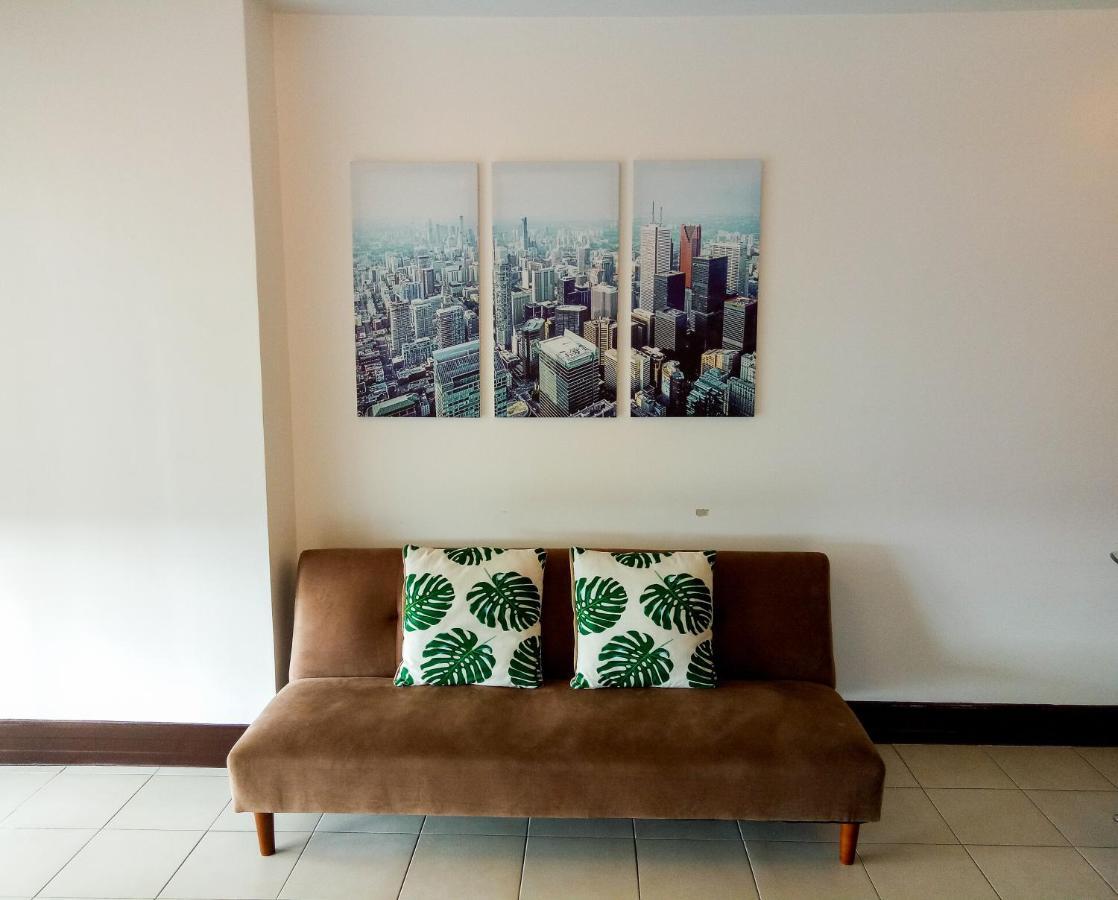 Forbes Area Bgc Taguig Manilaアパートメント エクステリア 写真
